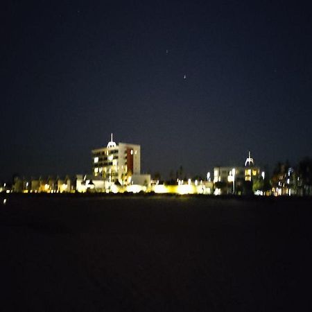 A 406 Fantastic Ocean Beach And Marina View Apt - Mandurah Esterno foto