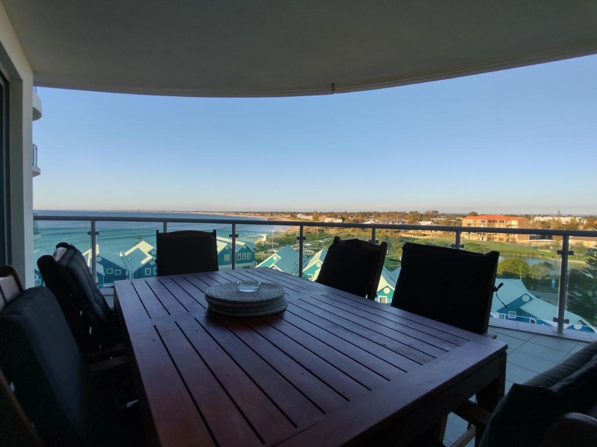 A 406 Fantastic Ocean Beach And Marina View Apt - Mandurah Esterno foto