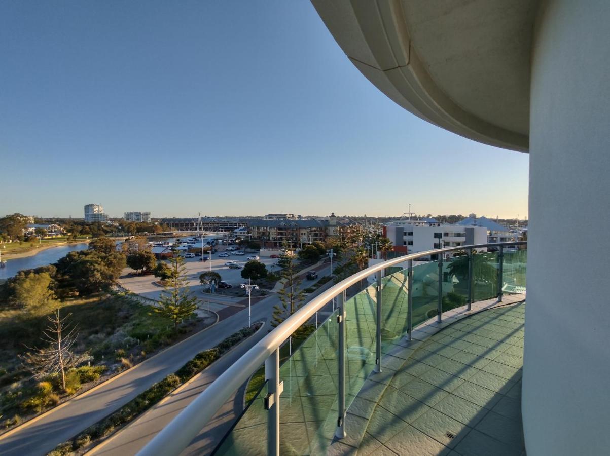 A 406 Fantastic Ocean Beach And Marina View Apt - Mandurah Esterno foto