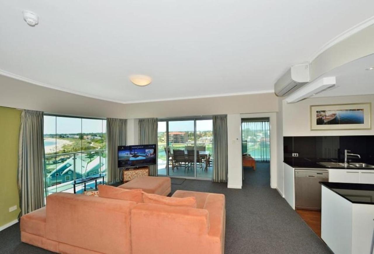 A 406 Fantastic Ocean Beach And Marina View Apt - Mandurah Esterno foto