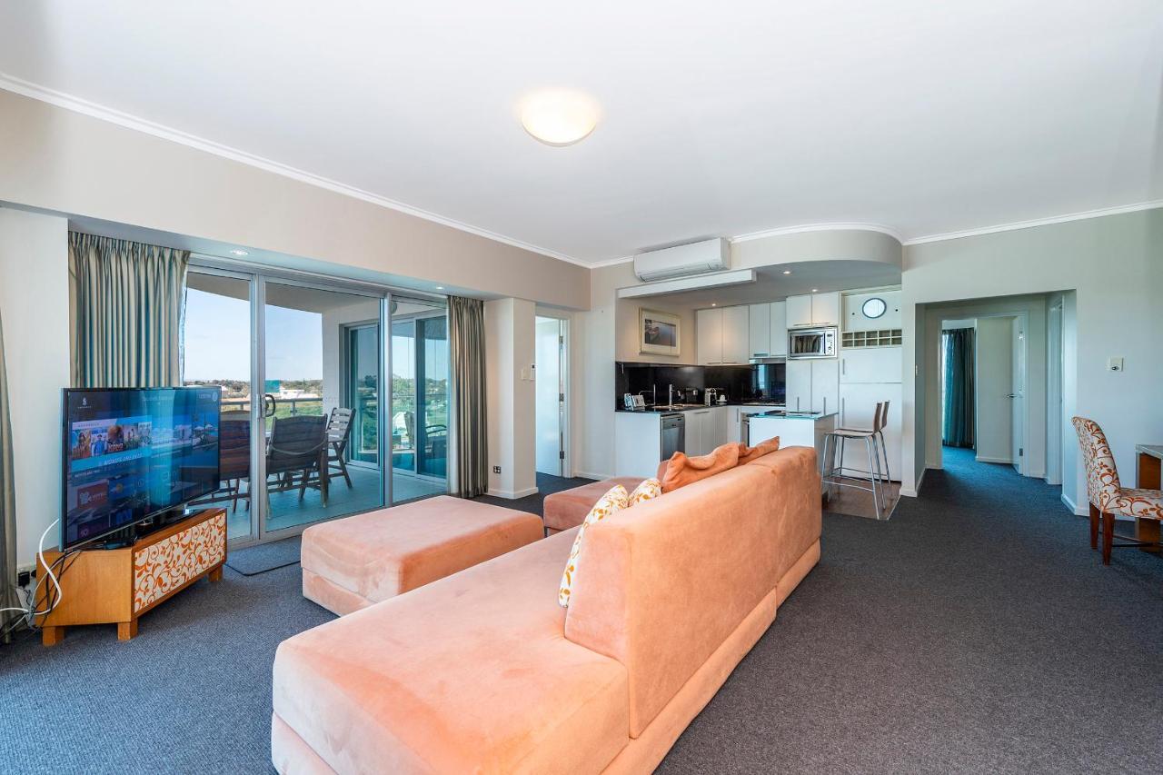 A 406 Fantastic Ocean Beach And Marina View Apt - Mandurah Esterno foto