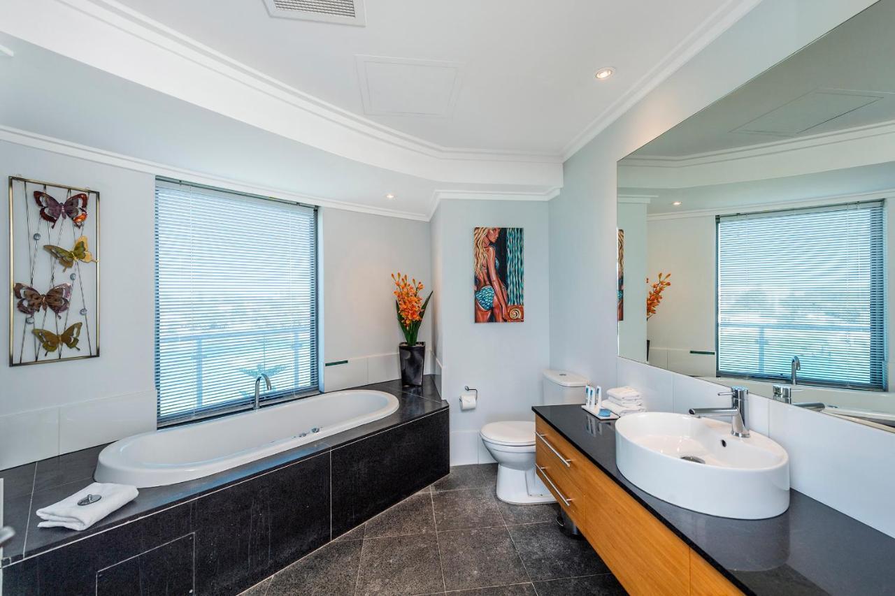 A 406 Fantastic Ocean Beach And Marina View Apt - Mandurah Esterno foto